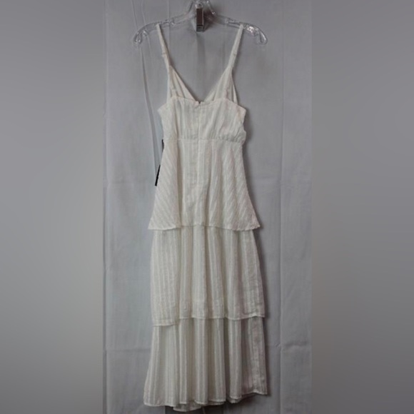 NWT Lulus Women's White Tiered Maxi Dress Sz S - Picture 2 of 4